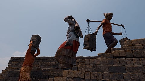  bonded labourers
