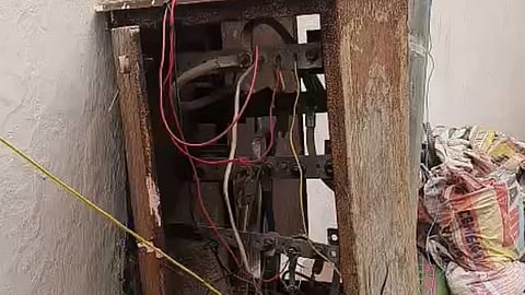 Image of damaged power cables in Kannikapuram