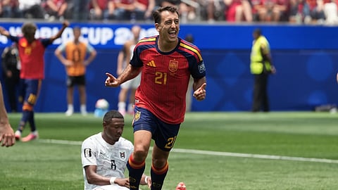 Spain's Mikel Oyarzabal (21) celebrates after scoring his side's opening goal during the World Cup round of 32 soccer match between Spain and Austria in Inglewood 