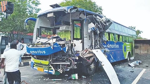 Mangled front portion of omnibus on Tiruchy-Chennai NH