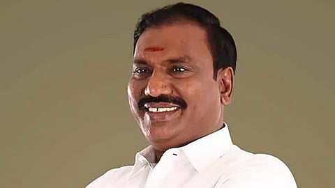 A native of Pudukkottai, Arasakumar (59) resided in Saligramam and was a member of DMK between 1990 and 2000.