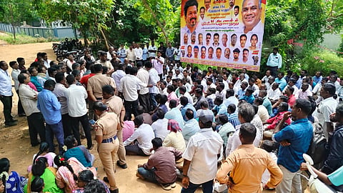 Paddy procurement staff staging a protest in Thanjavur on July 21
