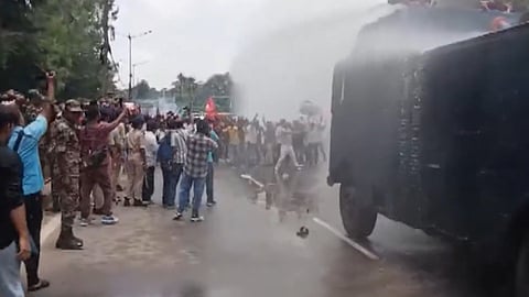 Bihar Police fired tear gas shells, used water cannon to thwart a ‘Lok Bhavan march’