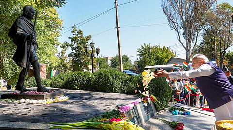Prime Minister Narendra Modi pays tribute at Mahatma Gandhi Memorial, in Bishkek, Kyrgyzstan.