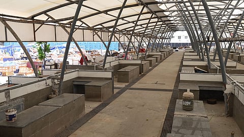 Fish market at Sindhanai Sirpi Singaravelar Salai in Chennai.