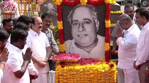 Speaker JCD Prabhakar, Minister Rajmohan, Minister Arunraj, Minister Anand and others pay tributes to former CM Annadurai