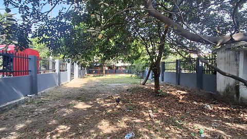 Park on Kamaraj Highway in Perungalathur kept locked and ignored by the officials concerned