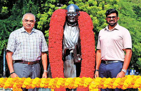 Daily Thanthi Group of Publications chairman S Balasubramanian Adityan and Thanthi Group Director Sivanthi Adityan, offered floral tributes to Aditanar’s statue at Egmore.