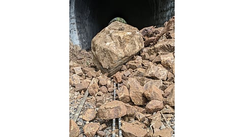 Rolling boulders block railway track in the Mettupalayam-Coonoor stretch

