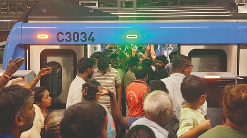Denizens thronged the newly opened Metro line between Poonamallee and Vadapalani on Sunday