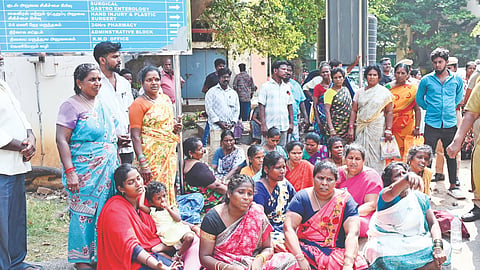 The relatives of Basha and Naveen Kumar staging a protest seeking government job for their family members
