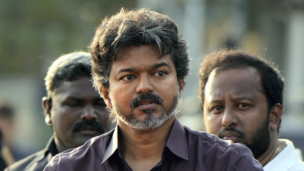 Secure release of 25 TN fishermen from Maldives: CM Vijay to MEA