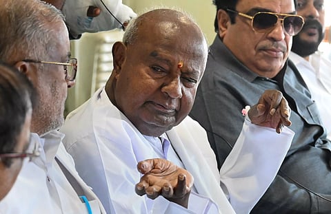 HD Deve Gowda with CM Ibrahim (right) and other leaders during a press conference in Bengaluru, Tuesday