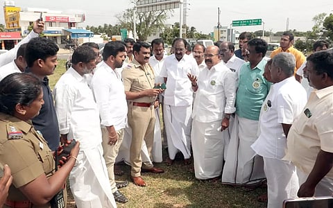 AIADMK protests bid to stop flying giant balloon in Pollachi, officials relent