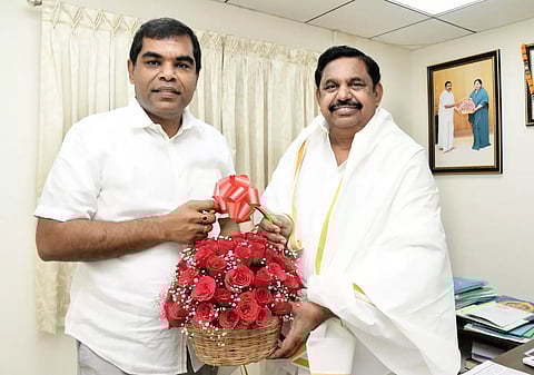 Vice president of BJP OBC wing Ashok Kumar greeting EPS after joining the AIADMK on Tuesday