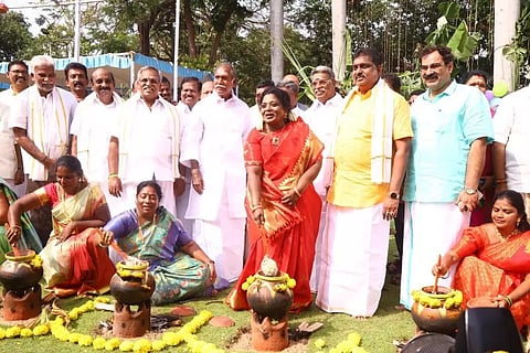 Lt Governor Tamilisai Soundararajan celebrating Pongal at Raj Nivas with Puducherry CM N Rangasamy and his Cabinet colleagues on Friday
