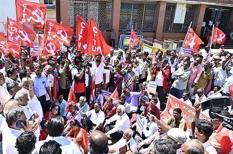 CITU workers blocking road at Broadway supporting the demand of Samsung workers for union registration