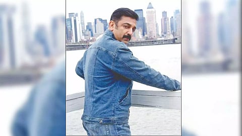 Stills from Vettaiyaadu Vilaiyaadu