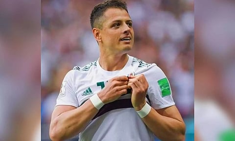 Football: Mexican star Chicharito to undergo knee surgery