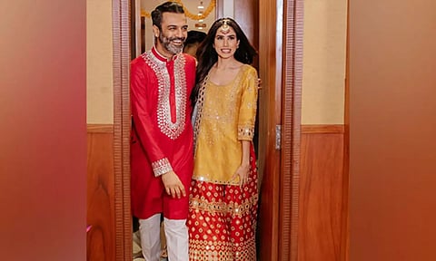 Sonnalli Seygall shares new pictures from her mehendi ceremony