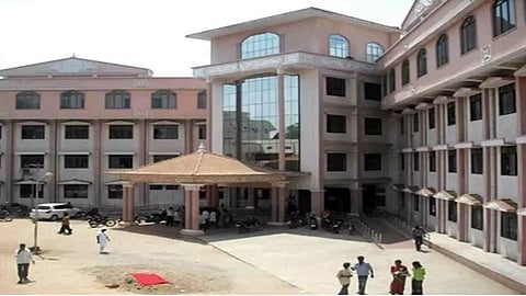 &nbsp;Vellore Government Medical College Hospital&nbsp;