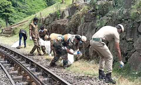 Cleanliness drive being taken up along the Nilgiri Mountain Railway track