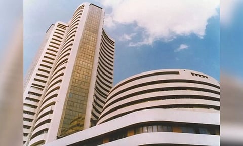 Indian stocks gain for second straight day on global cues