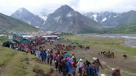 Second batch of over 4,400 pilgrims leaves Jammu camp