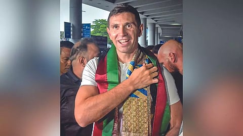 World Cup winner Martinez in Kolkata for two-day visit