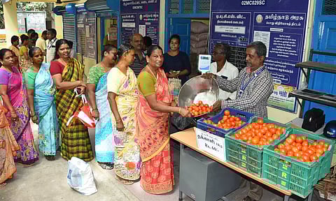 In all, 82 shops are selling tomatoes, including 32 in North Chennai and 25 in South and Central Chennai, each selling 50 kg to 100 kg a day.

