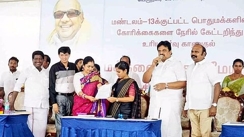 Mayor Priya handed over the complaint petition received by email from South Chennai Member of Parliament (Twitter/@chennaicorp)