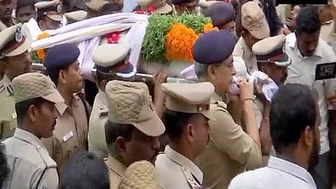 Top TN Police officers pay last respects to DIG Vijayakumar's mortal remains (ANI)