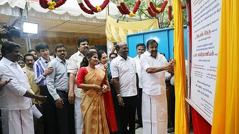 The ministers inaugurated works for laying drinking water pipes for a length of 300 meters in the same locality.&nbsp;