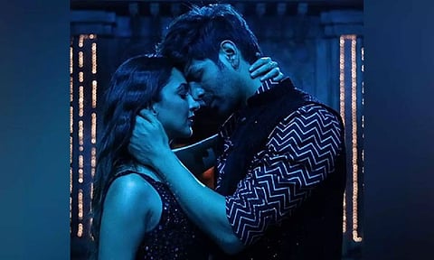 ‘Raat Baaki’ song still from 'Satya Prem Ki Katha'