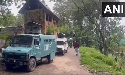 NIA conducting raids in Pulwama (ANI)