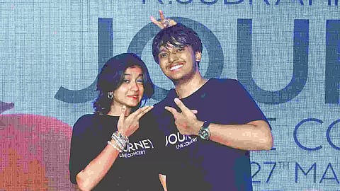 K Subrahmanyam with his co-singer Smiti Desai