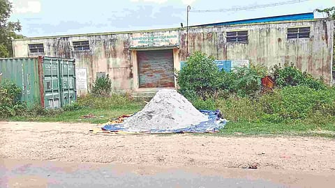 A closed DPC at Siruvalayam village, Nemili taluk, Ranipet district