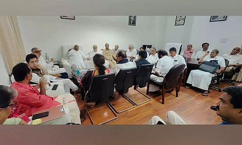 Opposition leaders in a meeting