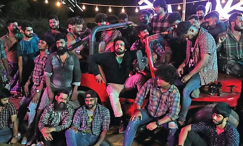 ‘Dear’ GV Prakash and Aishwarya Rajesh shake a leg for Thala Vali