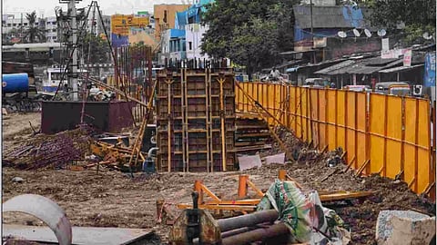 Ongoing construction of a new bridge at Ganesapuram