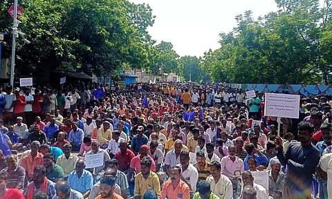 Fishermen protest in Ennore.