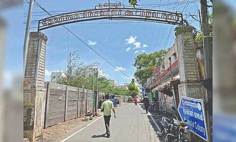 The deserted Devanga Weavers Cooperative Society Nagar in Woraiyur, Tiruchy.