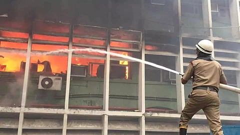 Fire broke out near the emergency ward of the AIIMS&nbsp;