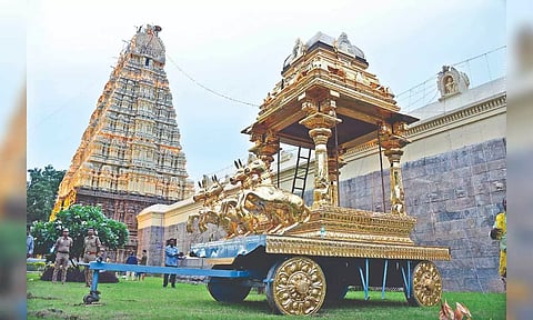 The gold-plated chariot worth Rs 5 crore donated to the Jalakandeswarar Temple left in the open in Vellore.