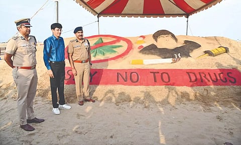 Commissioner of Police Sandeep Rai Rathore and GCC Commissioner J Radhakrishnan inaugurated the anti-drug awareness drive on Marina Beach on Friday.
