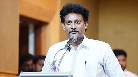 Minister Anbil Mahesh Poyyamozhi