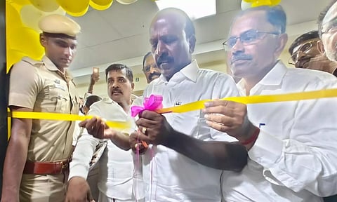 Ma Subramanian inaugurates MRI scan facility at Mayiladuthurai GH. Twitter - @subramanian_ma