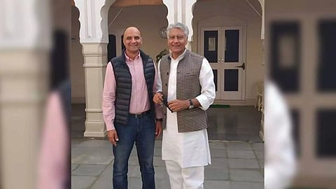 Abohar MLA Sandeep Jakhar with his uncle Sunil Jakhar (Photo:Sandeep Jakhar/Facebook)