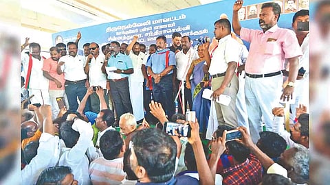 VCK cadre led by party president Thol Thirumavalavan protesting against the attacks on Nanguneri siblings in Tirunelveli on Monday