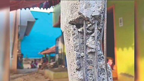 Precarious state of a village street lamp post